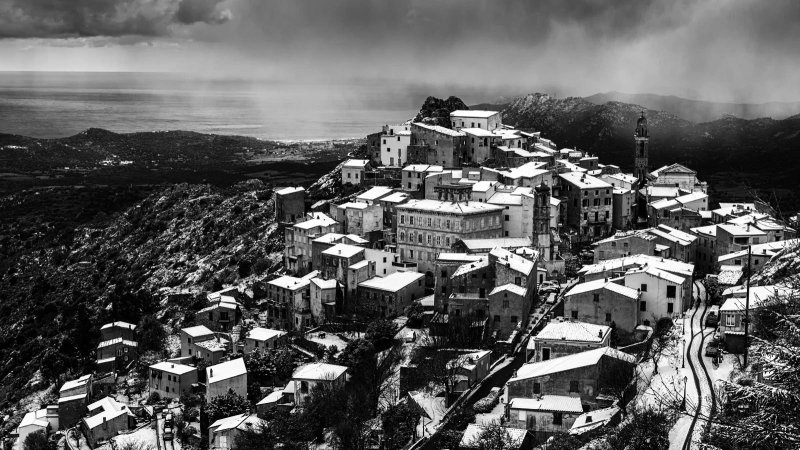 Alain de Benoist : « Je suis pour l'autonomie de la Corse, pas pour son indépendance ! »