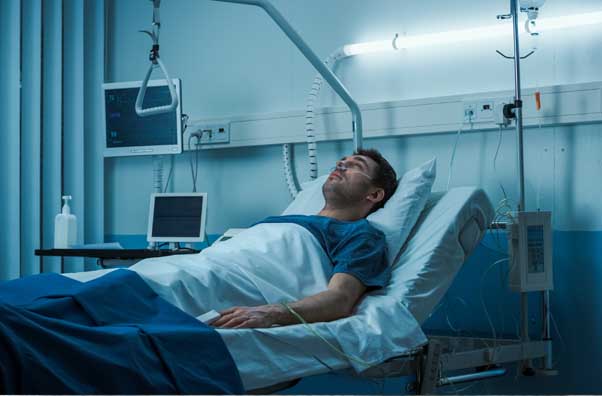 Carnet de bord d’un néo-urgentiste au temps du coronavirus #4 : « Dans mon hôpital, 43 travailleurs médicaux sont infectés par le virus. »