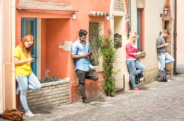 Ces néo-ruraux qui veulent « citadiniser » la campagne...