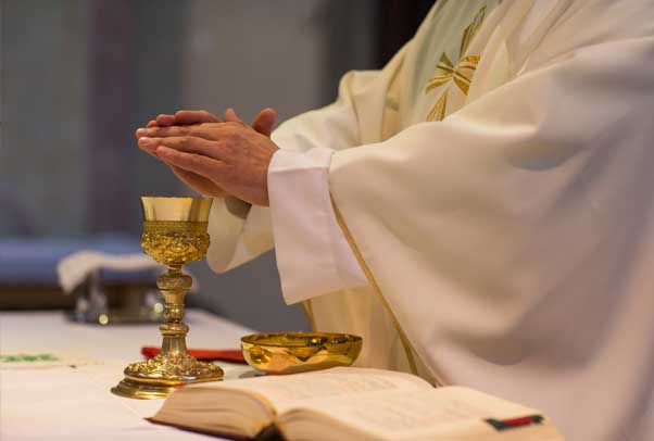 "Déchristianisation de la France aidant, le risque du catholicisme est de devenir une religion de classe !"