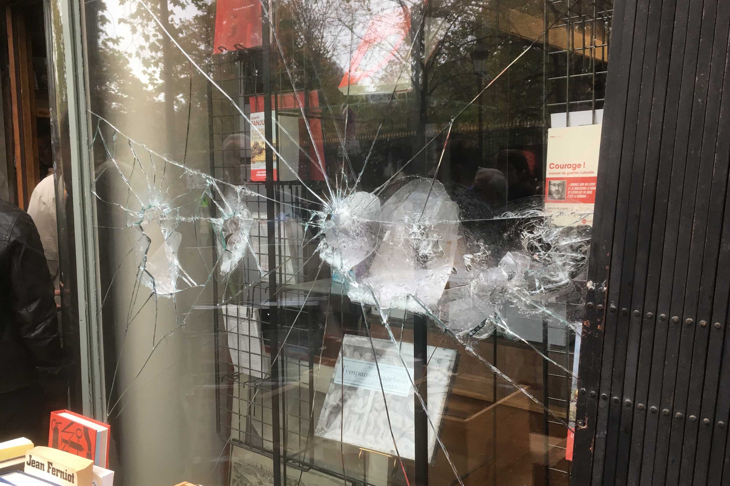 La Nouvelle Librairie n’a pas été attaquée, c’est L’Express qui le dit