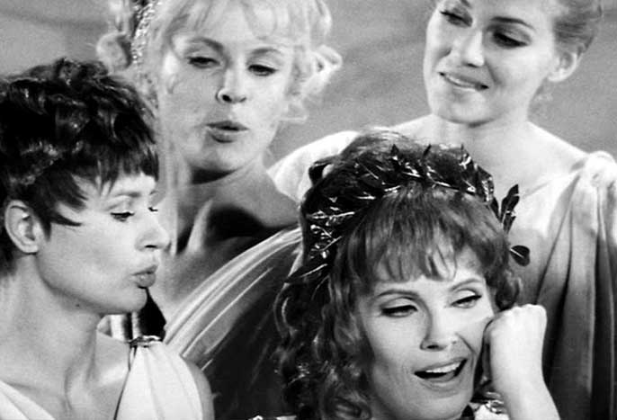 Les filles, une comédie féministe suédoise revisite Aristophane