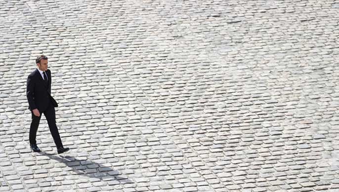 Macron : quand Macheprot s’en va-t’en guerre…